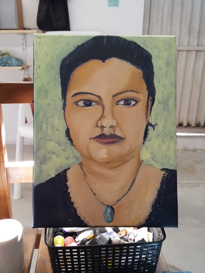 Seven Secrets Shaded — autorretrato sobre fundo verde (II), 2013